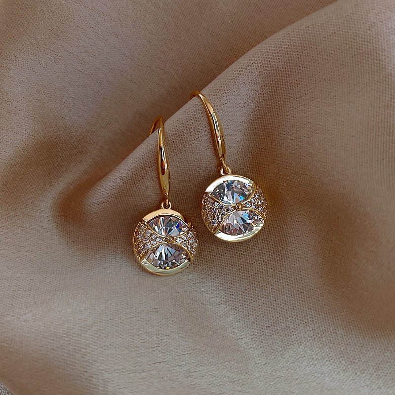 Round Large Diamond Earrings Simple Cool Female Temperament Earrings Fashion Personality Earrings