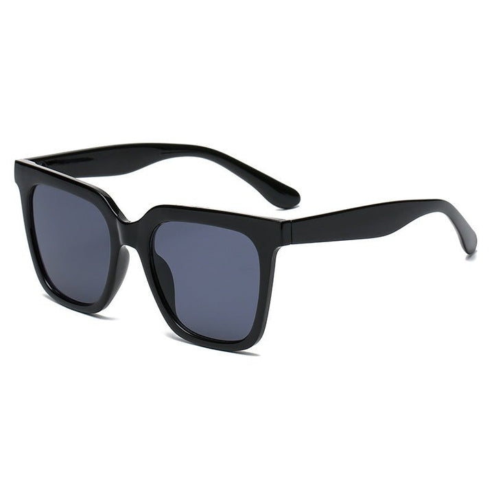 Chic Unisex Large Square Frame Sunglasses for Trendsetters and Holiday Fun