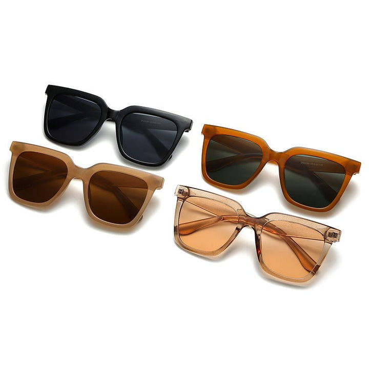 Chic Unisex Large Square Frame Sunglasses for Trendsetters and Holiday Fun