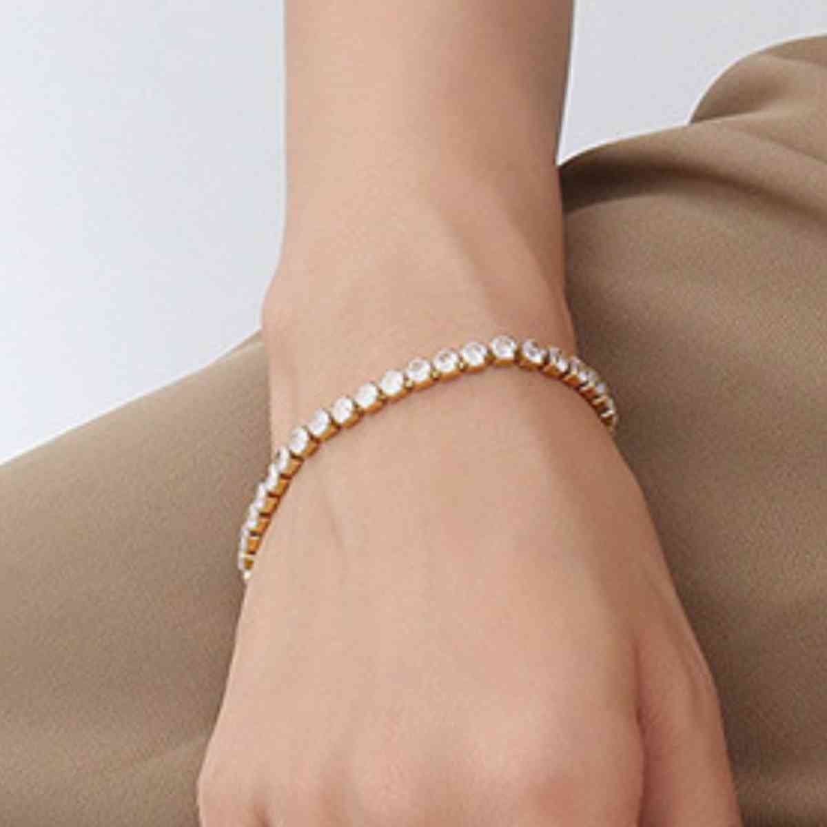 Titanium Steel Bracelet Durable Modern Design For Everyday Wear And Timeless Style