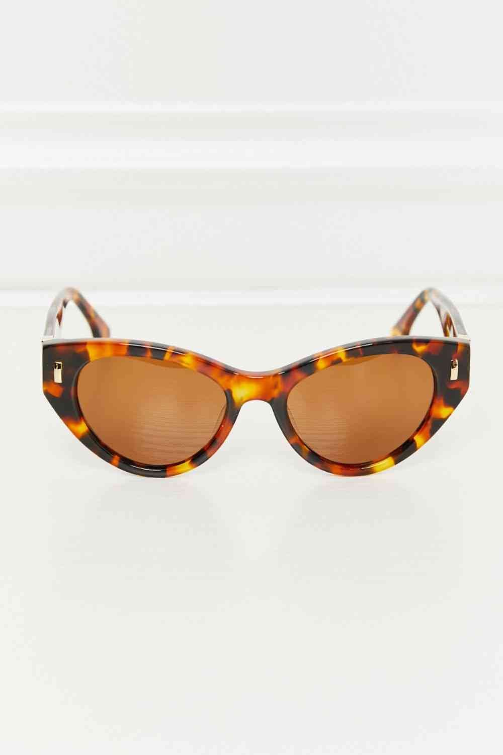 Vintage-Inspired Tortoiseshell Cat Eye Sunglasses