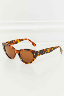 Vintage-Inspired Tortoiseshell Cat Eye Sunglasses