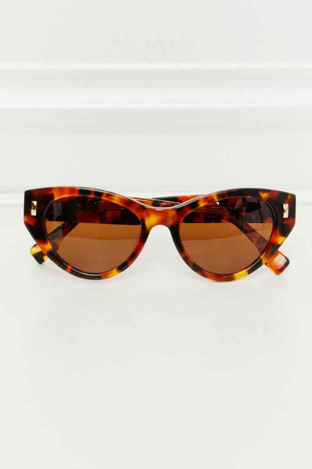 Vintage-Inspired Tortoiseshell Cat Eye Sunglasses