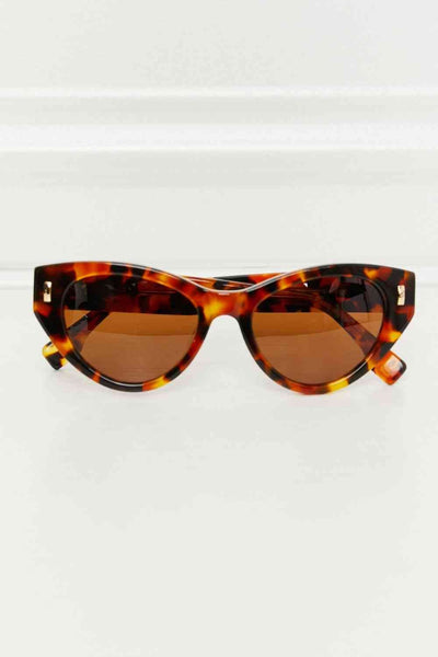 Vintage-Inspired Tortoiseshell Cat Eye Sunglasses