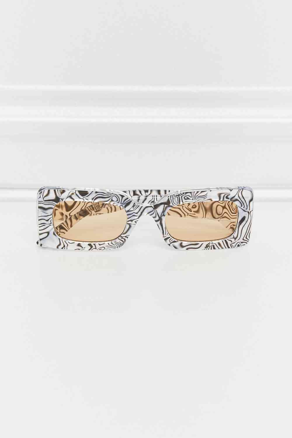 Chic Tortoiseshell Rectangle Sunglasses with UV Protection