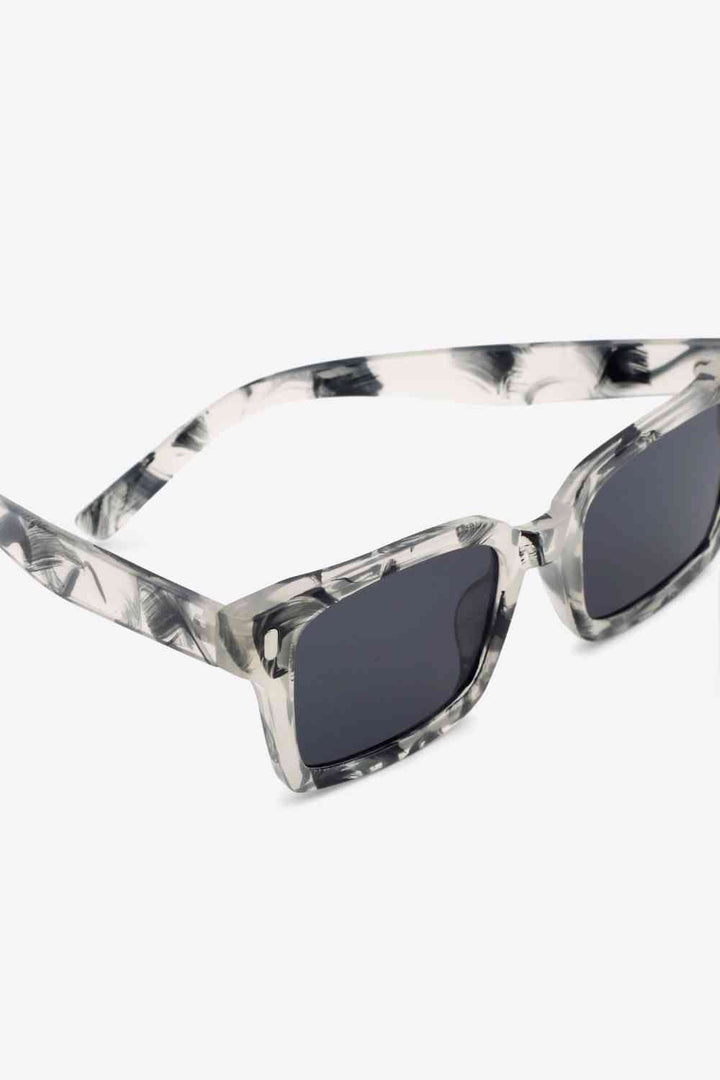 Stylish UV400 Square Sunglasses with Polycarbonate Build