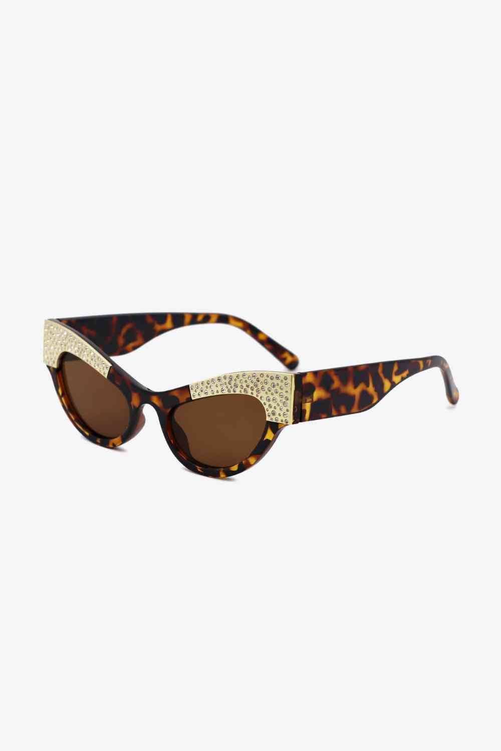 Glamorous Rhinestone Cat-Eye Sunglasses with UV400 Protection