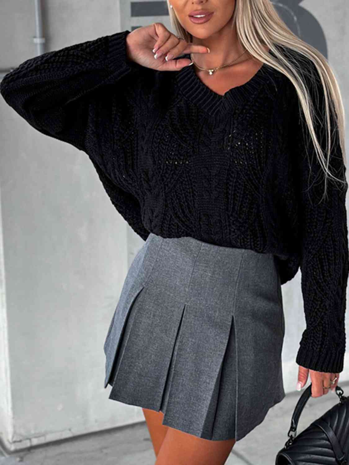 Elegant V-Neck Cable-Knit Sweater with Long Sleeves Fashion