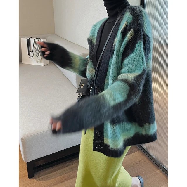 Woman’s Plaid Knit Sweaters and Cardigans - OEM Pulls Top in Korean Fashion Style, Vintage-Inspired Winter Goth Long Sleeve Sweatshirts