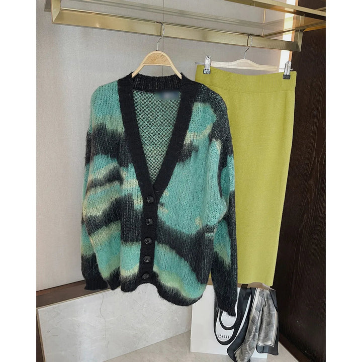 Woman’s Plaid Knit Sweaters and Cardigans - OEM Pulls Top in Korean Fashion Style, Vintage-Inspired Winter Goth Long Sleeve Sweatshirts