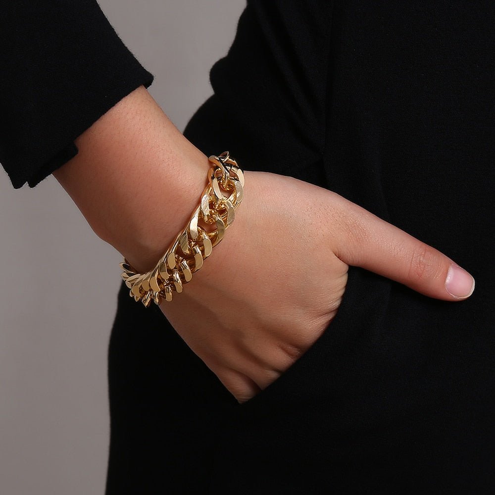 Women Minimalist Chunky Collar Necklace