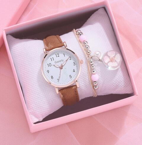Women Vintage Small Watch With Leather Strap Casual Dress Wristwatch For Office And Everyday Wear